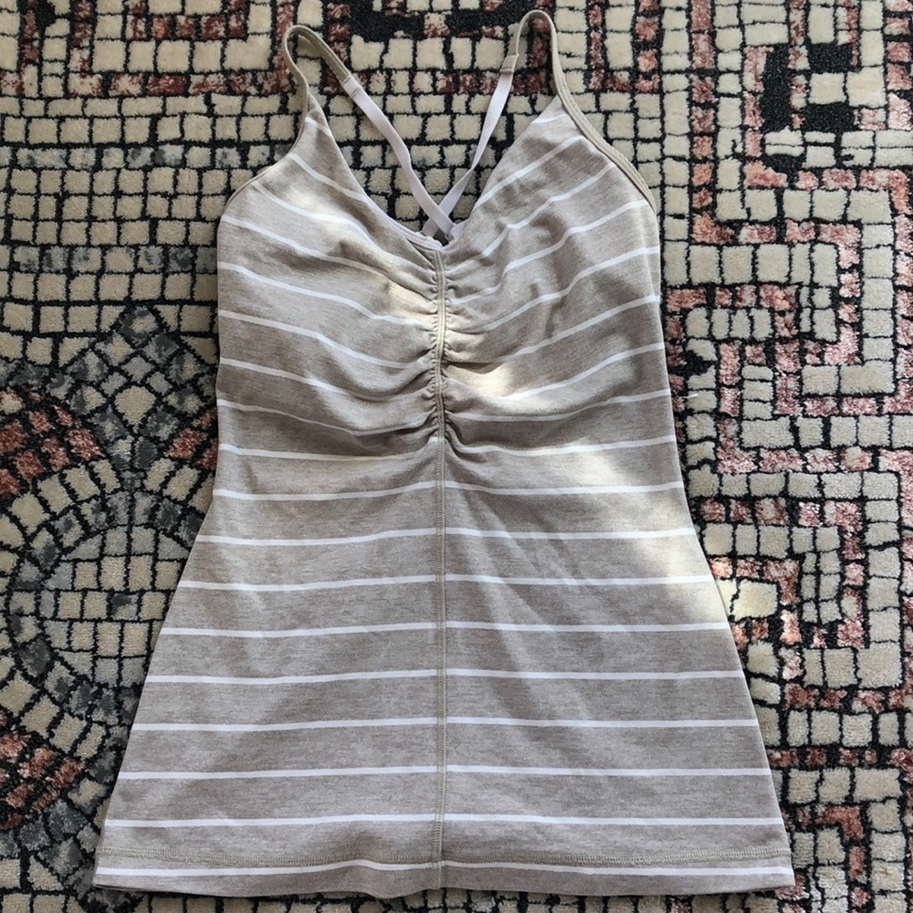 Lululemon tank